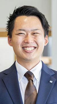 新産住拓スタッフ